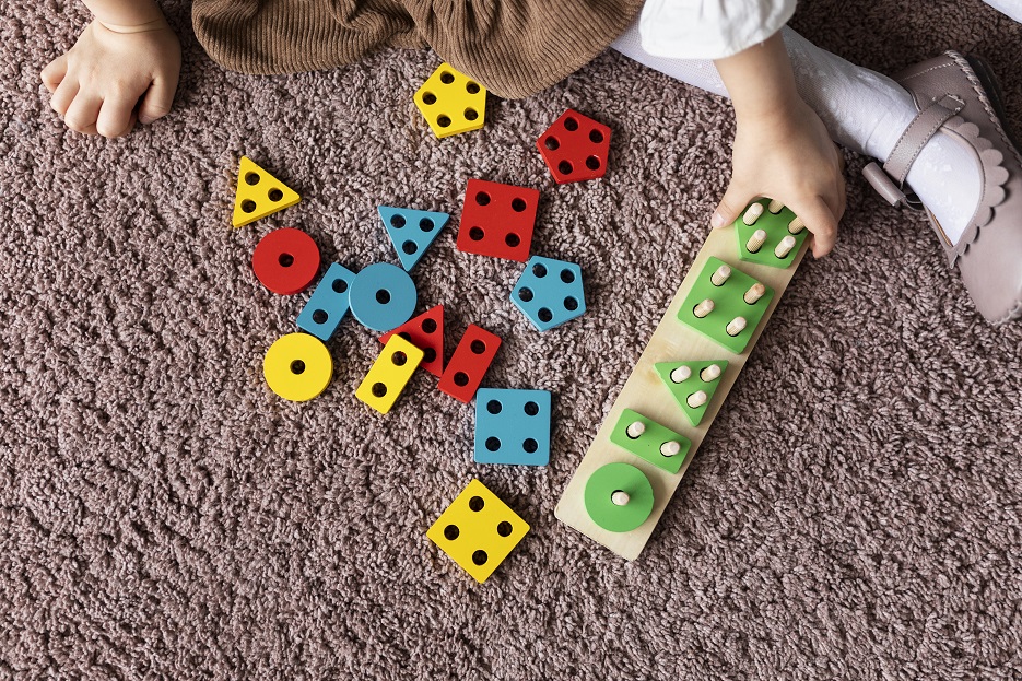Why Nurseries with Montessori Training Are a Good Choice for Your Child